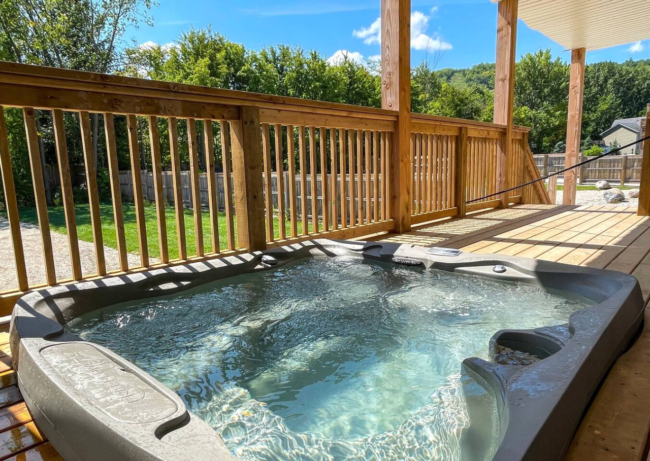 Hot-Tub Deck